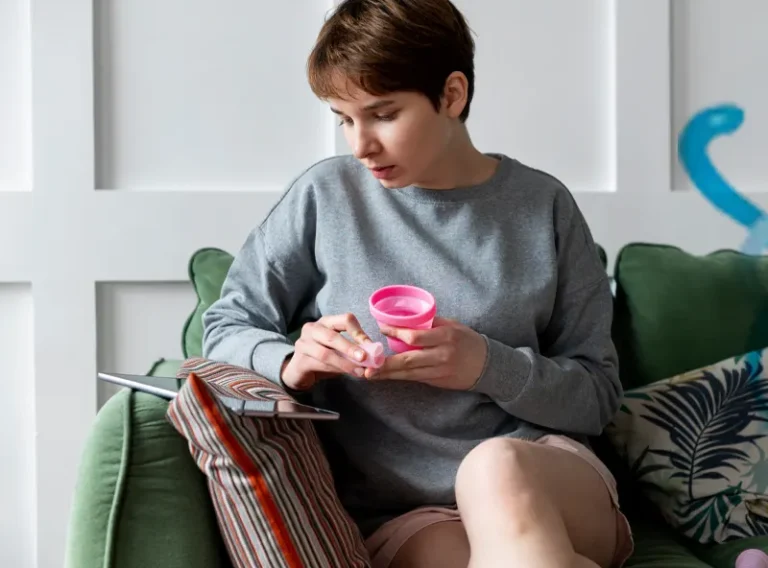 Kadınlarda En Sık Görülen Hormonal Sorunlar Nelerdir? Kadınlarda En Sık Görülen Hormonal Sorunlar Nelerdir?